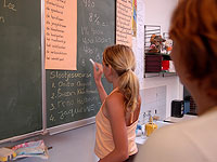 В Латвии утвержден закон, ограничивающий преподавание на русском в частных вузах 
