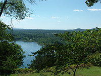 На озере в Миссури перевернулась лодка, не менее восьми погибших