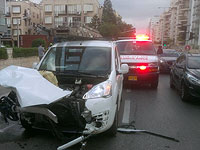 На месте ДТП в Холоне. 2 августа 2018 года  