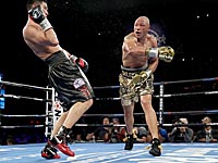 Бокс: россиянин защитил титул, победив иудейского 