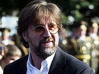 Федеральная служба охраны России подала иск на 800 тысяч рублей к актеру Леониду Ярмольнику