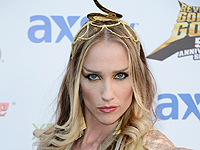 Покончила с собой Джилл Джанус, 43-летняя вокалистка группы Huntress