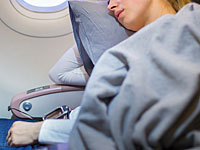 Индиец едва не изнасиловал девушку в самолете Spirit Airlines – на глазах у жены