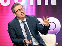 Курс йоги в лагере смерти: британский комик высмеял сенатора из Квинсленда