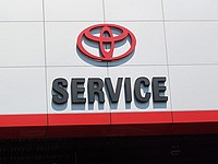 Toyota отзывает по всему миру более миллиона 