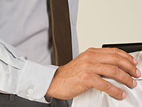 Кандидат в сенаторы штата Нью-Йорк обвинила в домогательствах пресс-секретаря Нетаниягу 