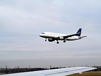Самолет Sukhoi Superjet 100 выкатился за пределы ВПП в аэропорту Якутска
