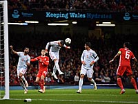 Аргентинцы и испанцы громят соперников. Чудесное спасение чемпионов мира