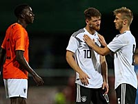 Голландец изгнан из сборной за то, что плюнул в капитана сборной Германии