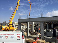 В Адаме обрушилась крыша строящегося здания. Пострадали рабочие