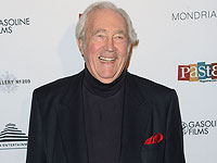 Умер американский актер Джеймс Карен