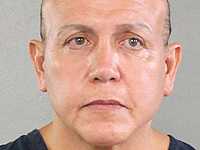 Сезару Сайоку, антисемиту и гомофобу, рассылавшему бомбы, грозит 48 лет тюрьмы