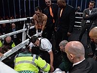 Нонито Донэр вышел в полуфинал WBSS. Его соперника унесли с ринга на носилках