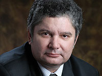 Интервью с директором, а не диктатором. Владимир Досаев рассказывает о балете и об Анне Жирардо
