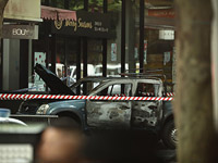Поджог автомобиля и вооруженное нападение в Мельбурне: один убит, несколько раненых