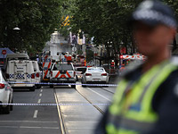 Инцидент в Мельбурне признан терактом: один погибший, двое раненых, нападавший застрелен