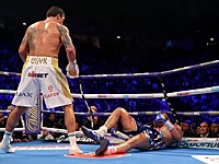 Александр Усик сбил британский 