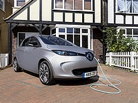 Электромобиль Renault Zoe стал мощнее и подешевел