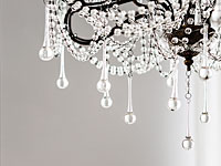 Три любви Аманды Либерти: ударная установка, Статуя Свободы и люстра