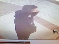 Полиция просит помощи в розыске преступника, ограбившего банк в Мигдаль а-Эмек