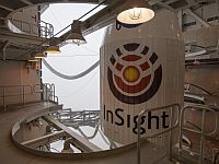InSight успешно сел на поверхность Марса  
