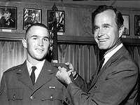 Джордж Буш-старший: 1924-2018. Фотогалерея