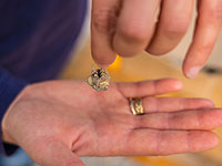 Золото, спрятанное перед резней: в Кейсарии обнаружен клад эпохи крестоносцев 