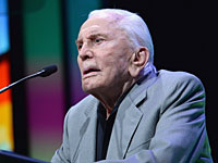 102 года Кирку Дугласу: 