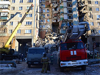 Под завалами после взрыва в Магнитогорске нашли живого младенца