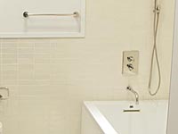 Футболистка поздравила поклонников видео из душа