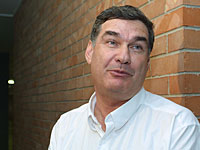 Экс-министр Хаим Рамон и студентка-феминистка пришли к внесудебному соглашению