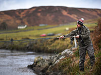 На реке Хелмсдейл открылся сезон ловли лосося. Фоторепортаж
