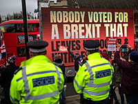 В британском парламенте началось голосование по Brexit
