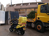 В Холоне в результате производственной аварии пострадал рабочий