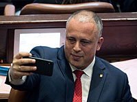 Двое парламентариев от 