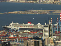 В порт Хайфы вошел круизный лайнер Queen Mary 2, флагман британской Cunard Line