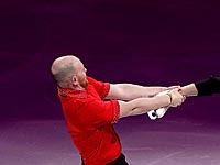 На 34-м году жизни скончался известный американский фигурист