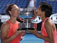 Открытый чемпионат Австралии: Саманта Стосур и Чжан Шуай стали победительницами в парном разряде