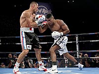 Сергей Ковалев вернул звание чемпиона мира по боксу