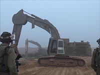 Начались работы по строительству надземного забора на границе с Газой