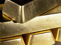 Француз заказал для жены купальник, а получил золотые слитки
