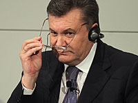 Экс-президент Украины, признанный виновным в госизмене, выступает в Москве
