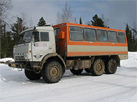 В Кемеровской области упал с обрыва автобус с рабочими, не менее шести погибших