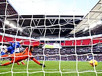 Варди не реализовал пенальти. 