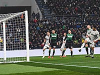 Криштиану Роналду забил гол и нокаутировал Хедиру.