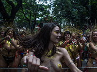 Первый день бразильского карнавала: обнаженные под дождем. Фоторепортаж