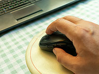 Госдума РФ приняла закон о санкциях за оскорбление власти в интернете