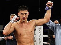 Бокс. Россиянин Дмитрий Бивол защитил титул чемпиона мира