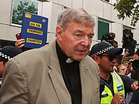 Казначей Ватикана осужден на шесть лет за  совращение подростков