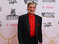 Умер легендарный хоккеист Тед Линдсей, человек, изменивший НХЛ